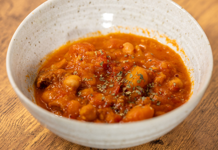 イカと牛すじのトマト煮込み(玉ねぎ麴)