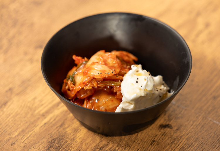 キムチと自家製チーズ